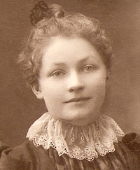 Amanda Bernhardina Nilsson (1875-1960). Photo courtesy of Janice (Dobbeck) Smith.
